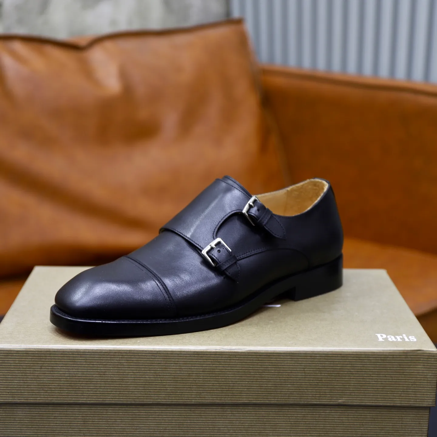 Ex-factory price: 620💰Christia*.Loubouti*🆑High-end men’s business formal leather shoes | Classic red sole shoes | Original imported first-layer cowhide | Water-dyed cowhide lining | Italian imported red rubber outsole | High-end luxury | Perfect interpretation of fashion, sunshine, style, suitable for various occasions Size: 39-44 (38.45 custom-made)